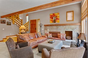 Living Room, Furniture, Indoors, Couch, Home Decor