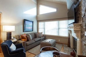 Living Room, Indoors, Room, Couch, Furniture