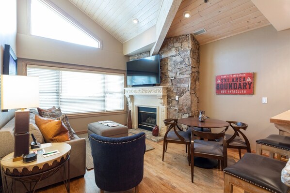 Furniture, Flooring, Hardwood, Couch, Screen