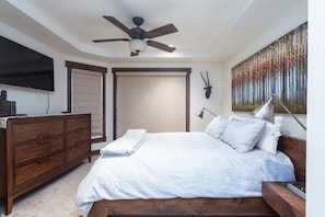 Ceiling Fan,Bedroom,Room,Indoors,Bed