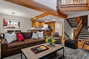 Living Room, Indoors, Furniture, Home Decor, Couch