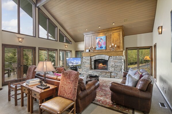 Living Room, Indoors, Furniture, Fireplace, Couch