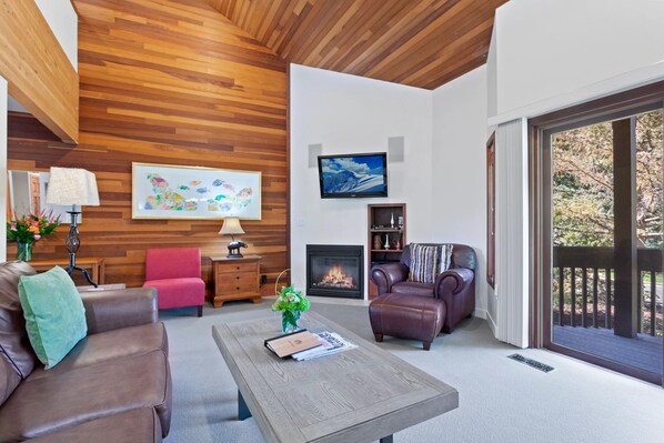 “Living Room”, ”Room”, ”Indoors”, ”Couch”, ”Furniture”