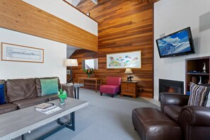 “Living Room”, ”Room”, ”Indoors”, ”Couch”, ”Furniture”