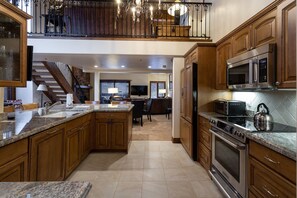 Indoors, Flooring, Room, Building, Oven