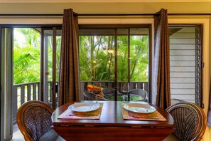 Indoor dining for 2