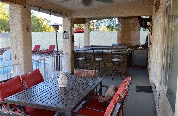 Outdoor dining