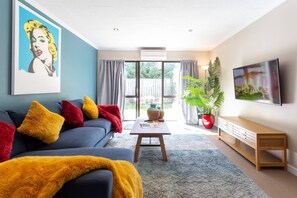 Lots OF Cozy Throws To Ensure Your Comfort 