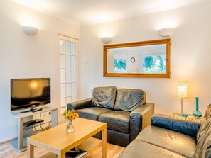 Living room | Burnside West Cottage - Rufflets, St Andrews