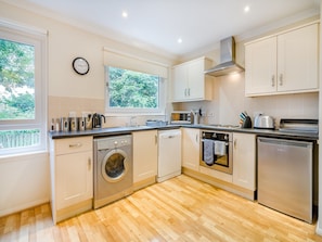 Kitchen | Burnside West Cottage - Rufflets, St Andrews