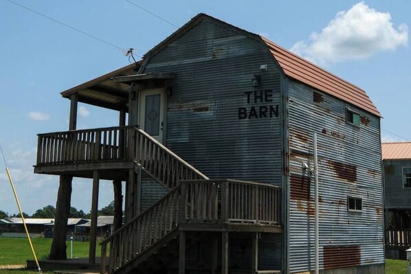 Barn 1 and 2, top and bottom units