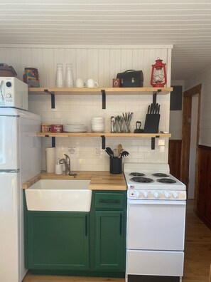 Newly renovated kitchenette.