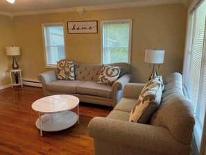 Living Room (3)