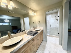 Master bedroom bathroom