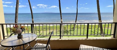 You could be sitting here with an oceanfront view of Molokini and Kaho'olawe.