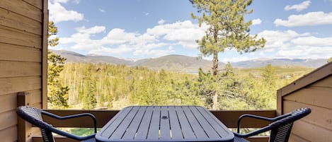 Silverthorne Vacation Rental | 3BR | 2.5BA | 1,800 Sq Ft | Stairs Required