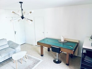 Spielezimmer