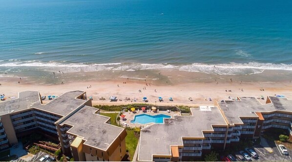 Topsail Dunes Oceanfront Resort with Pool