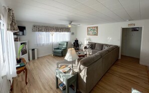 Livingroom (2)