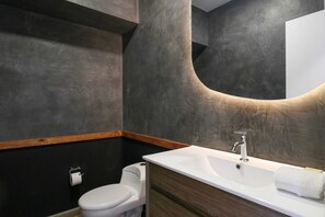 Modern bathroom