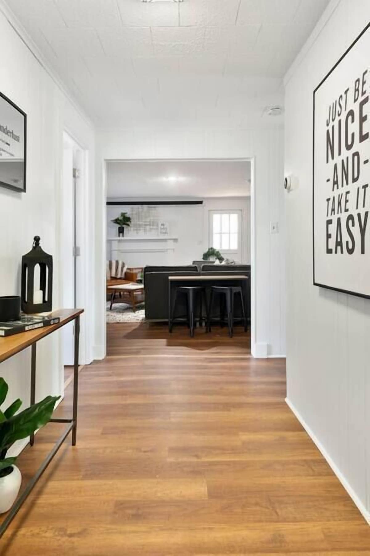 Concord Gem, entire home, pets are welcome!