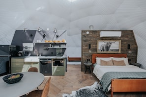 Kitchen | Dining | Bedroom