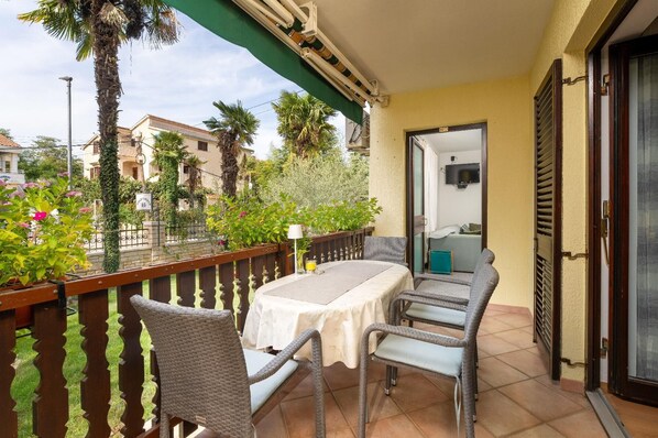Terrace/patio