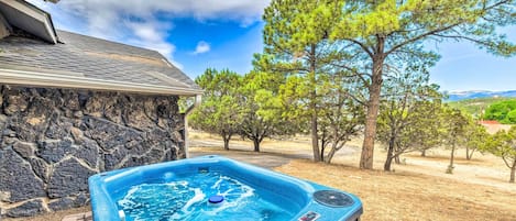 Ruidoso Vacation Rental | 5BR | 3BA | Step-Free Access | 2,631 Sq Ft