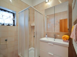 Eigentum, Armatur, Sinken, Badezimmer, Zapfhahn, Fussboden, Flooring, Holz, Grundeigentum