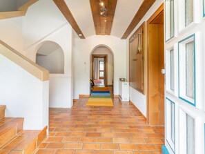 Entrance / Reception