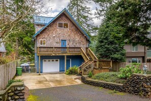Entrance Deck steps