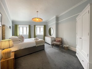 The 2nd storey apartment is centrally located