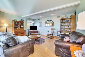 Living Room | Free WiFi | Electric Heating