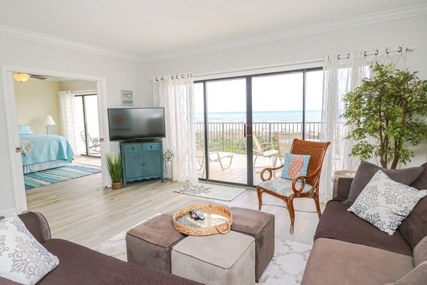 St. Augustine Ocean Front Rentals Living Room