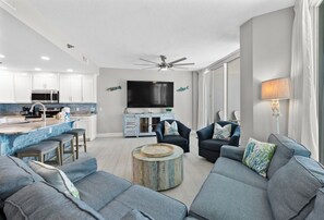 3 Lighthouse 515 Living Room
