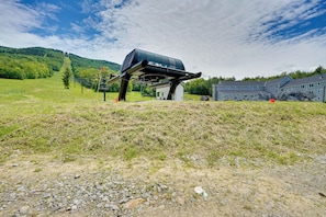 Magic Mountain | Trailside Condominiums | Ski-In/Ski-Out