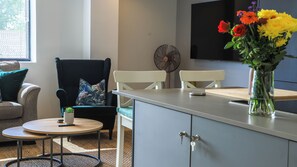Breakfast bar