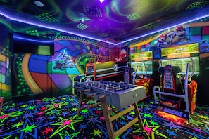 GAMES ROOM
