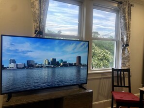 55' Smart TV
