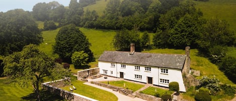 The exterior of Holwell Farmhouse, Devon