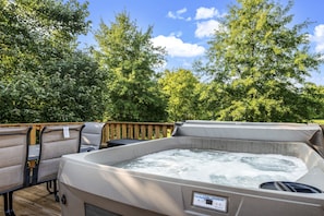 Bain à remous extérieur