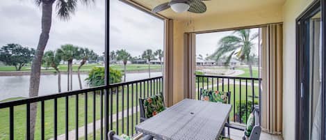Fort Meyers Vacation Rental | 2BR | 2BA | 1,069 Sq Ft | Step-Free Access