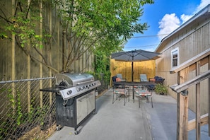 Shared Outdoor Space | Gas Grill