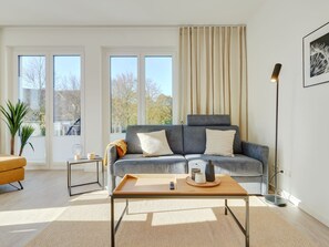 Helles Wohnzimmer