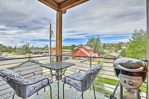 Balcony | Gas Grill
