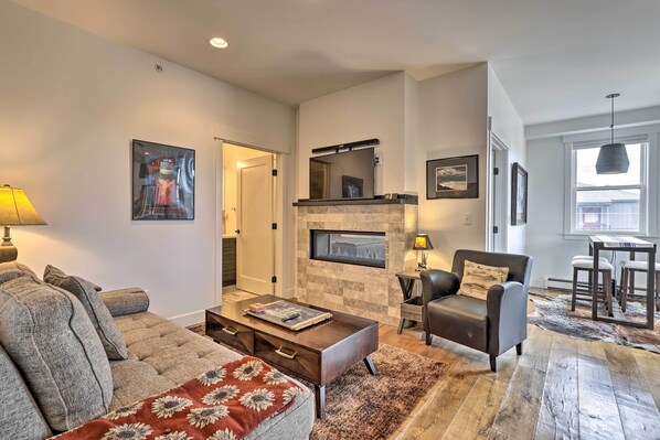 Grand Lake Vacation Rental | 1BR | 1BA | Step-Free Access | 600 Sq Ft