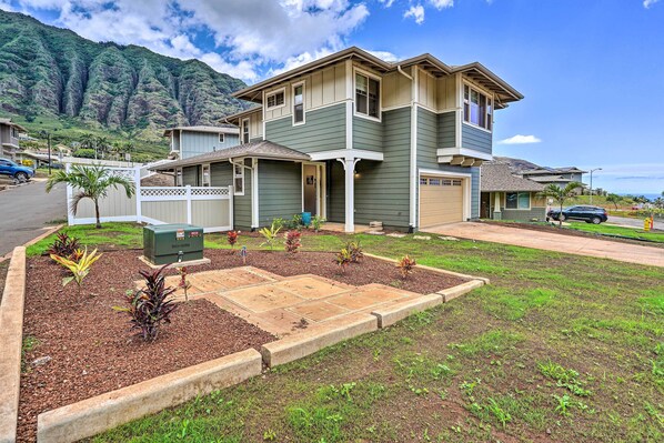 Waianae Vacation Rental | 4BR | 2.5BA | 1,500 Sq Ft | Stairs Required