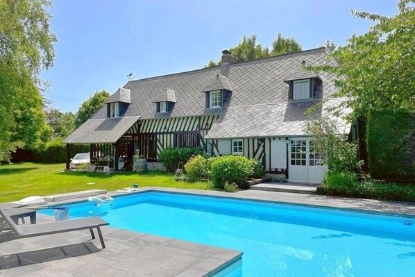 Holiday Home Exterior [summer]