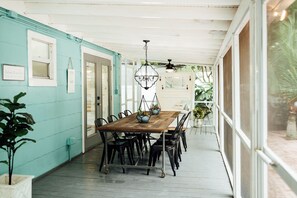 dining alfresco 