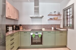 Fully equipped kitchen open to the living room